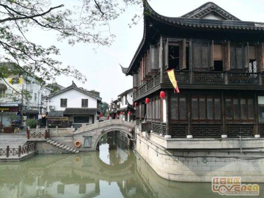 省交发公司筹措物资运往镇雄县“1.22”山体滑坡灾区